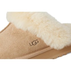 UGG Disquette Slipper B0DRDRHVG2 - L'Alliance du Confort et de la Fonctionnalité